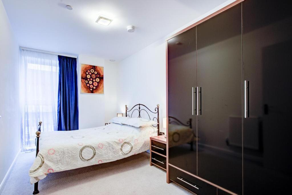 Apartamento Luxury 2 Bed Flat In A New Block In East Acton Londres Exterior foto