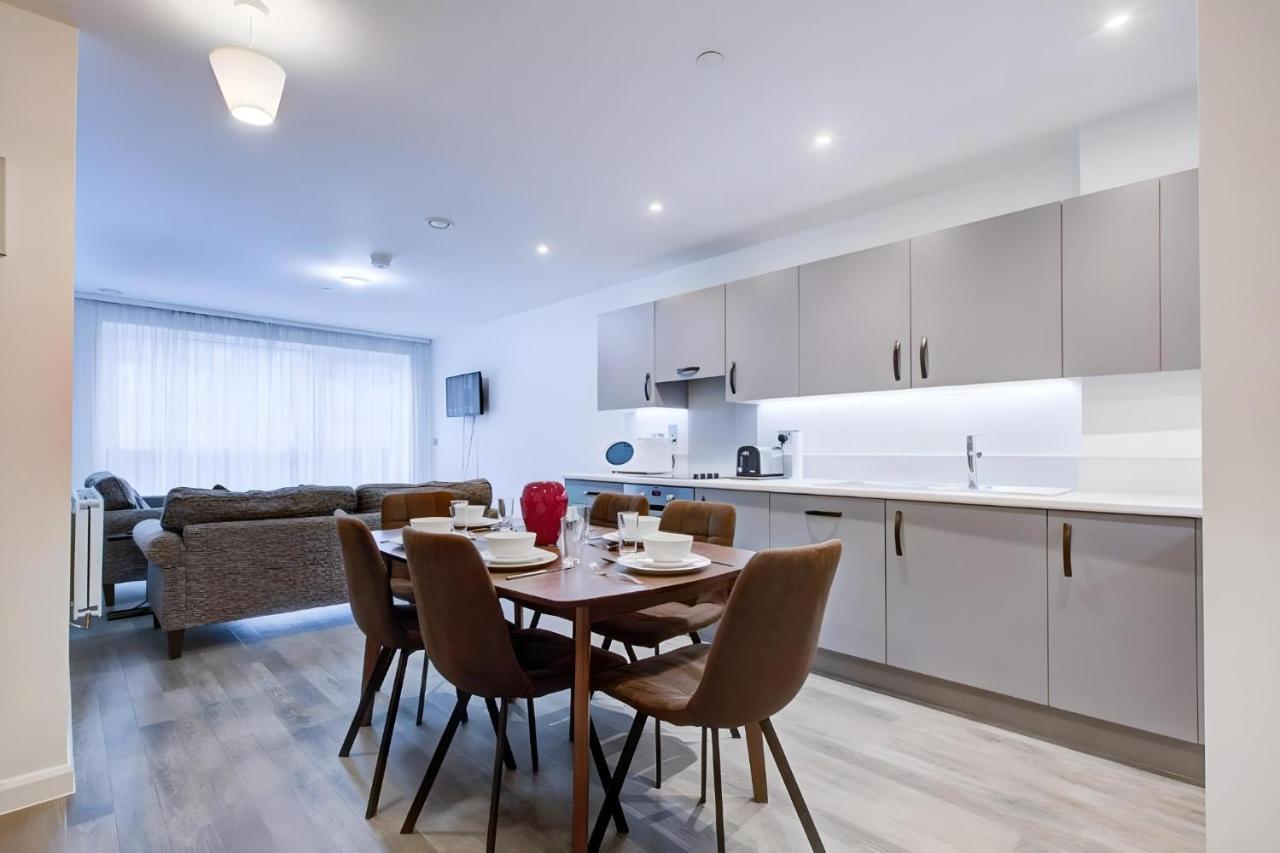 Apartamento Luxury 2 Bed Flat In A New Block In East Acton Londres Exterior foto